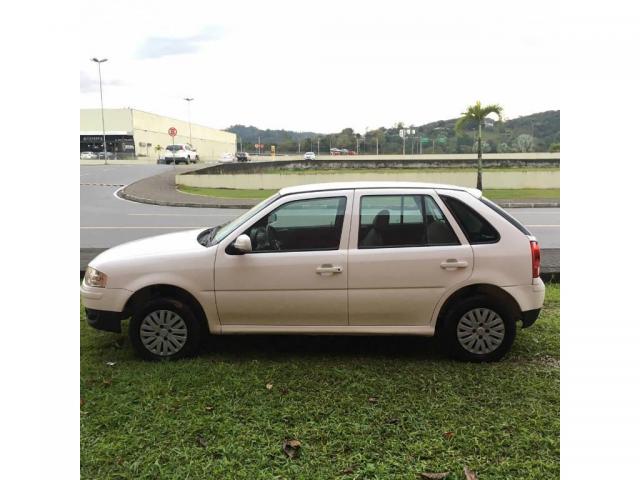 Volkswagen Gol 1.0 GIV COMPLETO COM SOM - Foto 6