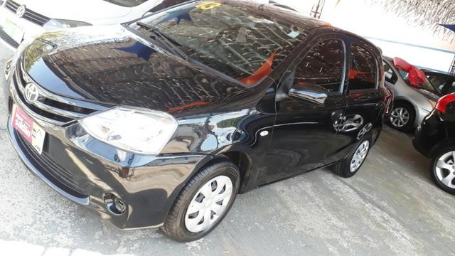 Toyota Etios 1.3 X hatch 2013/13 novo
