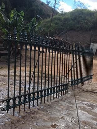 Conjunto de grades antigas+Portão +poste de ferro! - Foto 3