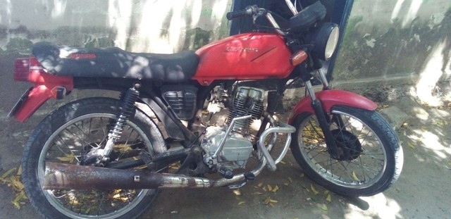 VENDO ESSA CG 124 1984 FAÇO TROCA TAMBEM
