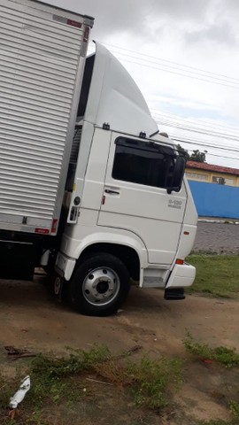 VENDE- SE CAMINHAO EXTRA