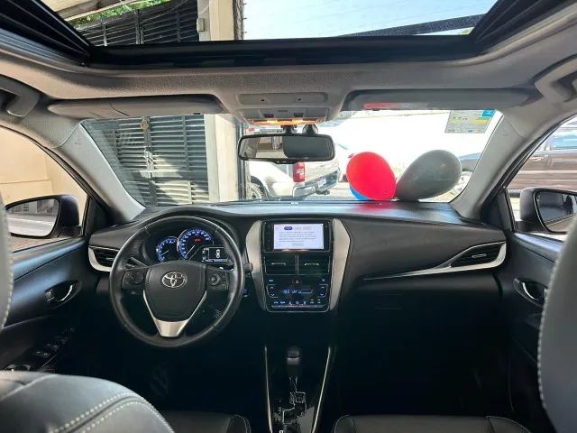 Yaris XLS 1.5 Sedan 18/19 unico dono, versão top, banco e teto solar! Oportunidade! - Foto 5