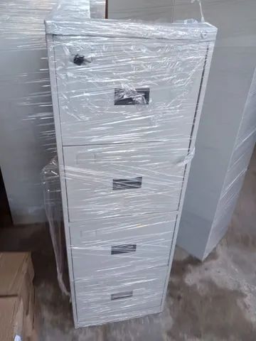 Arquivo de aco com 04 gavetas em aço 