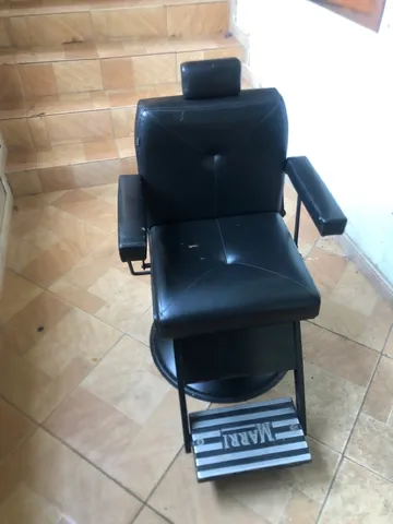 Vendo cadeira de barbeiro Milão Marri - Equipamentos e mobiliário