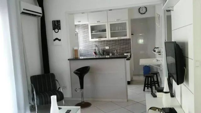 Apto predio na frente do mar,sacada com churrasqueira 200,00 diaria - Foto 4