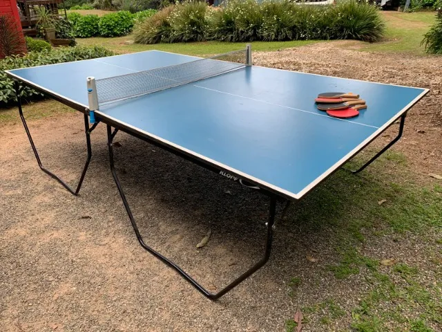 Mesa de Ping Pong/ Tênis de Mesa Klopf Dobrável com Rodas, Jogo de  Tabuleiro Klopf Usado 41132775