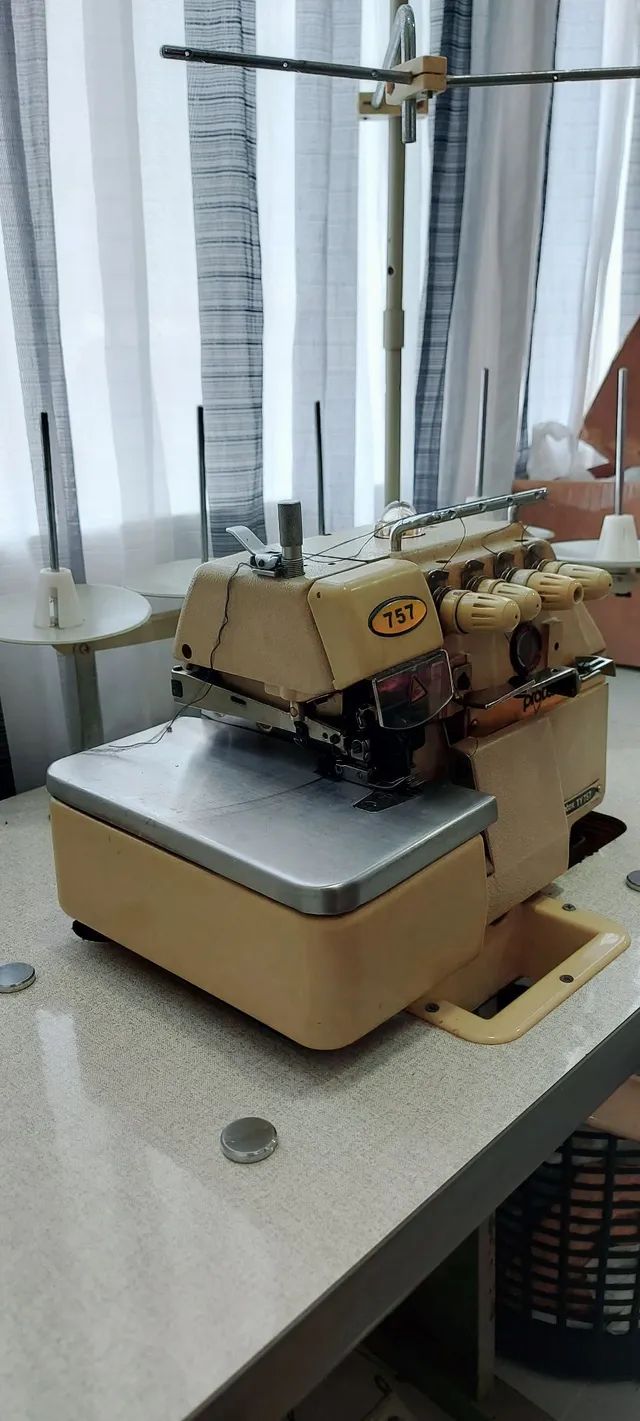 Interlock industrial - Máquina de costura