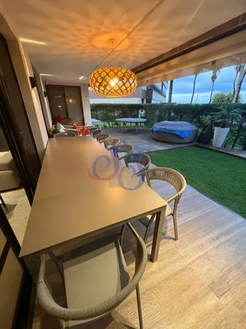 Lindo apartamento térreo e mobiliado no Mandara Lanai Maison com 3 suítes