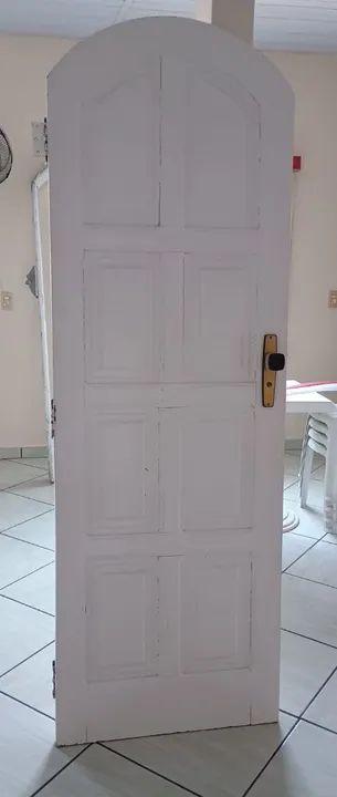 Porta de banheiro em mogno