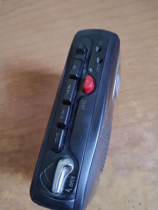 Walkman Rádio Gravador de Cassete Panasonic RQ-A171 com alto-falante na porta - Foto 6
