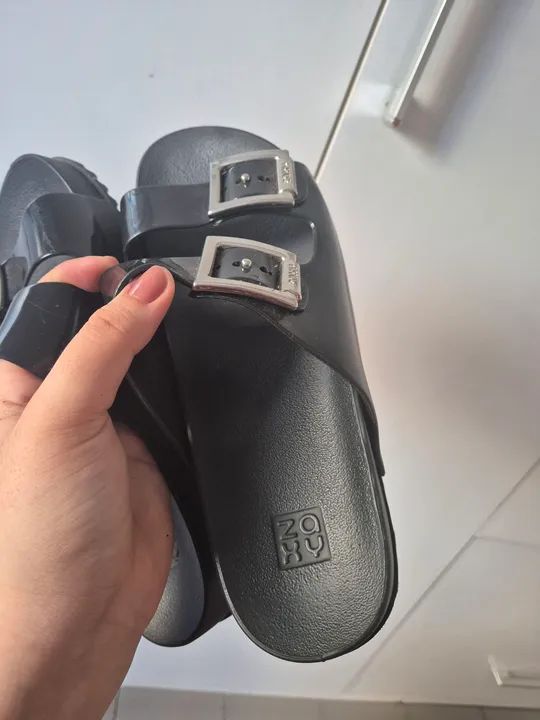 Sandálias Papetes Zaxy Pretas com Fivela - Foto 3