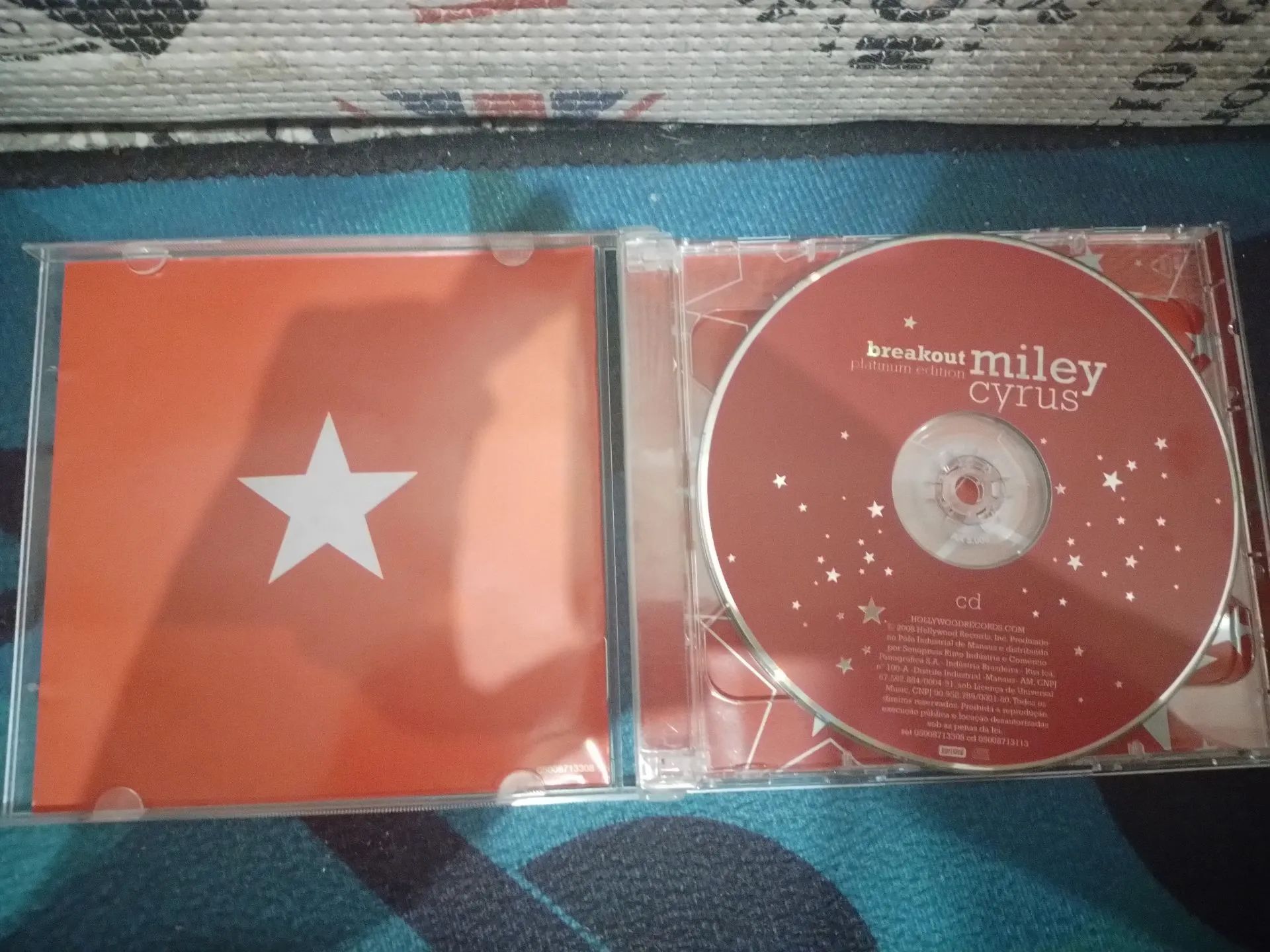 CD Miley Cyrus Breakout Platinum Edition - Foto 4