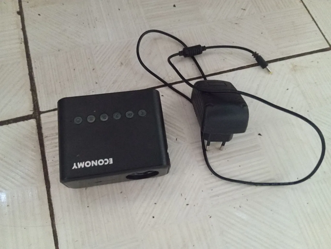Mini Projetor para celular Portátil