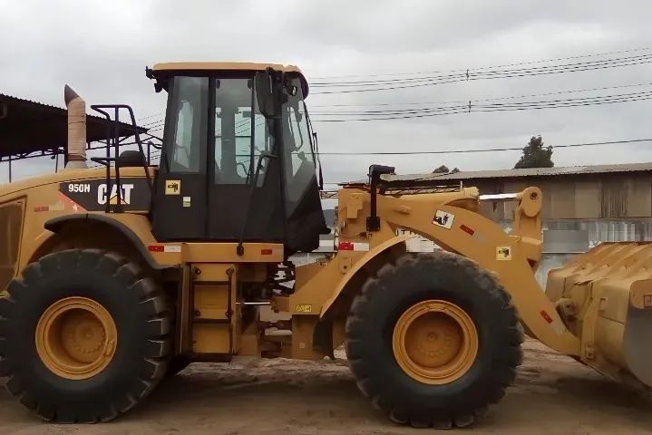 Pá carregadeira Caterpillar 950H Ano 2011 - Foto 3