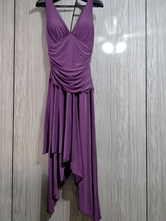 Vestido roxo de festa