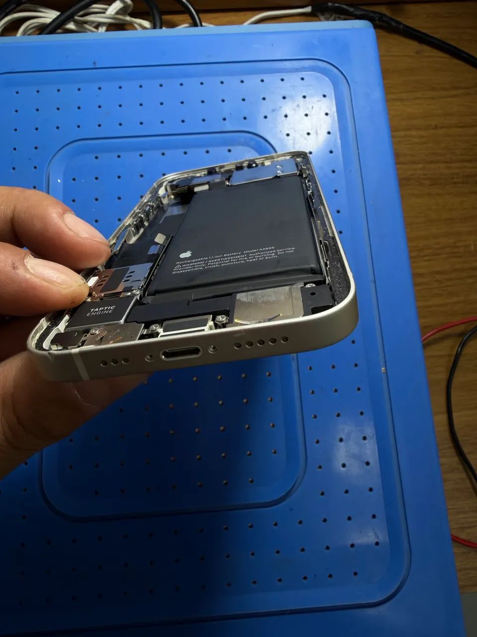 Carcaça iphone 13 com periféricos. - Foto 4