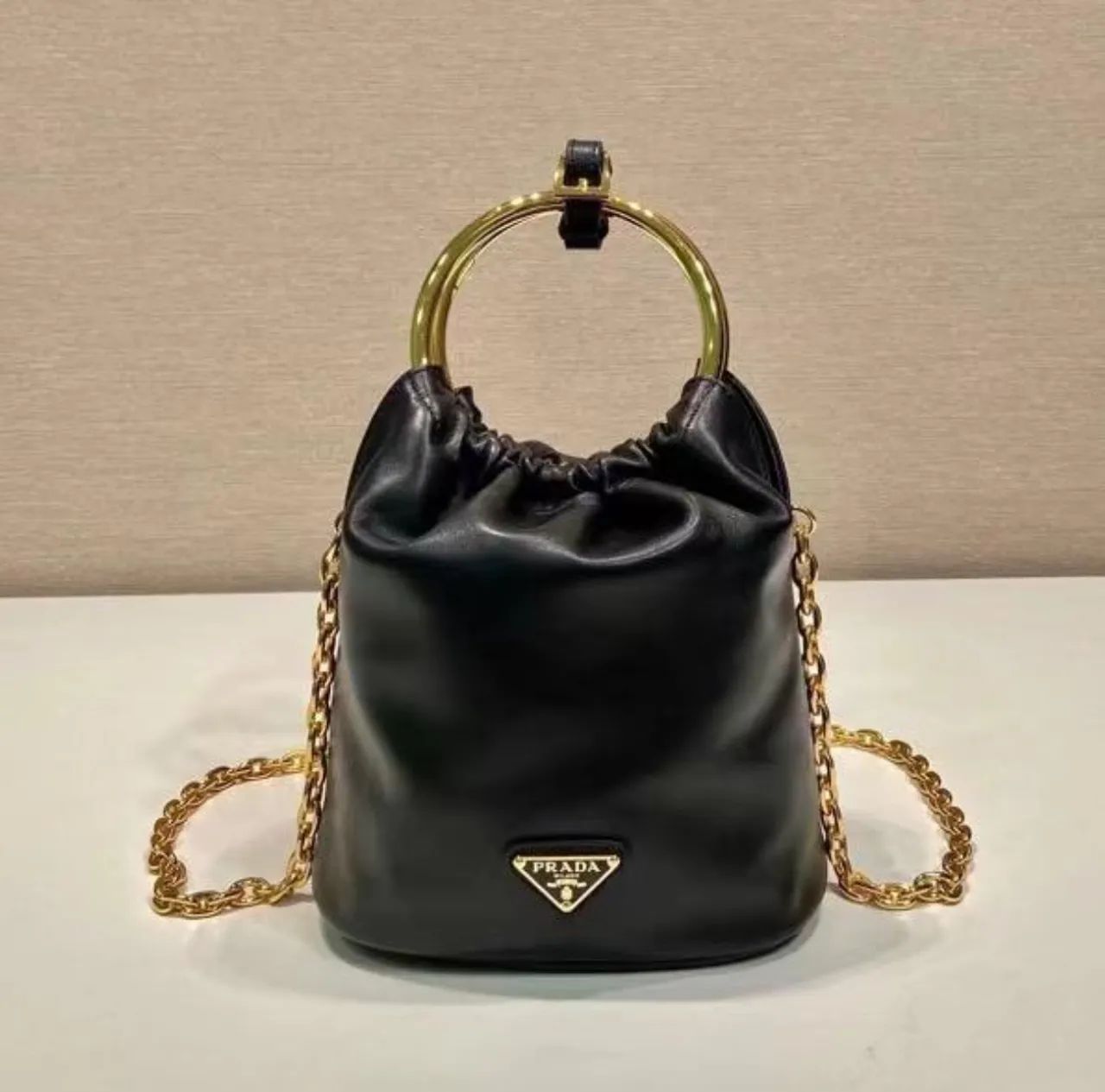 Bolsa Prada - Design Elegante e Sofisticado - Foto 3