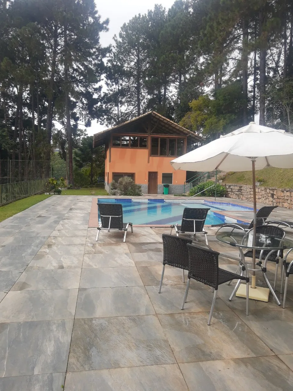 Vendo casa em Pedra Azul