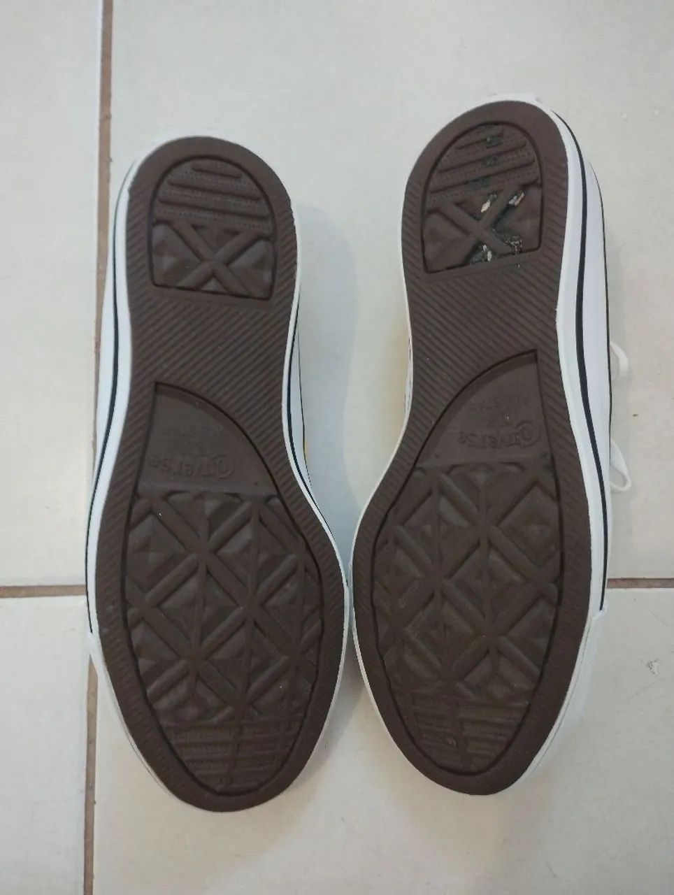 Tênis All Star amarelo em ótimo estado  - Foto 4