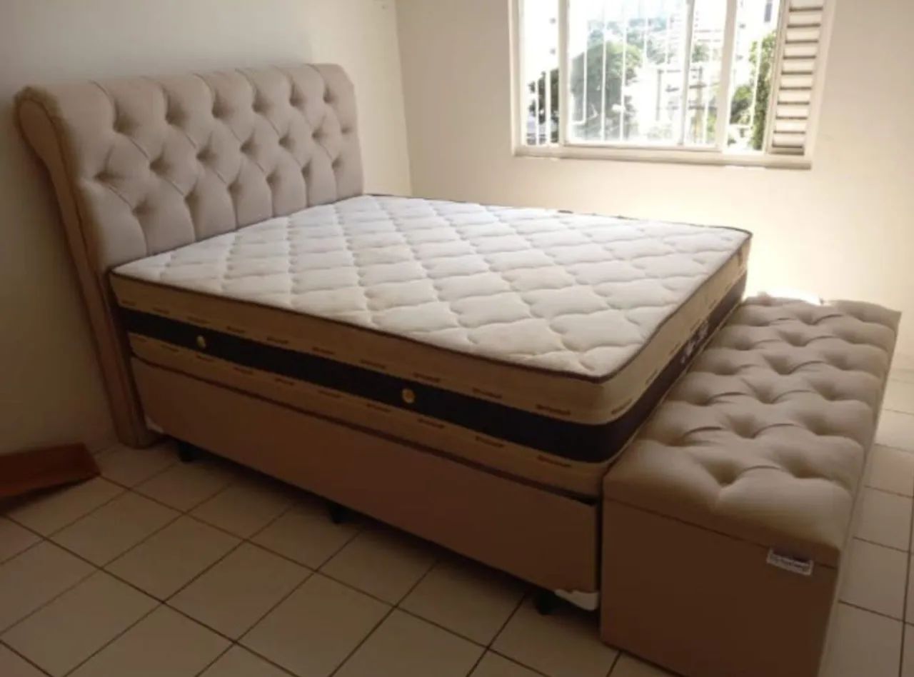 Cama  casal   colchão molas ensacadas  Cabeceira e  recamier 