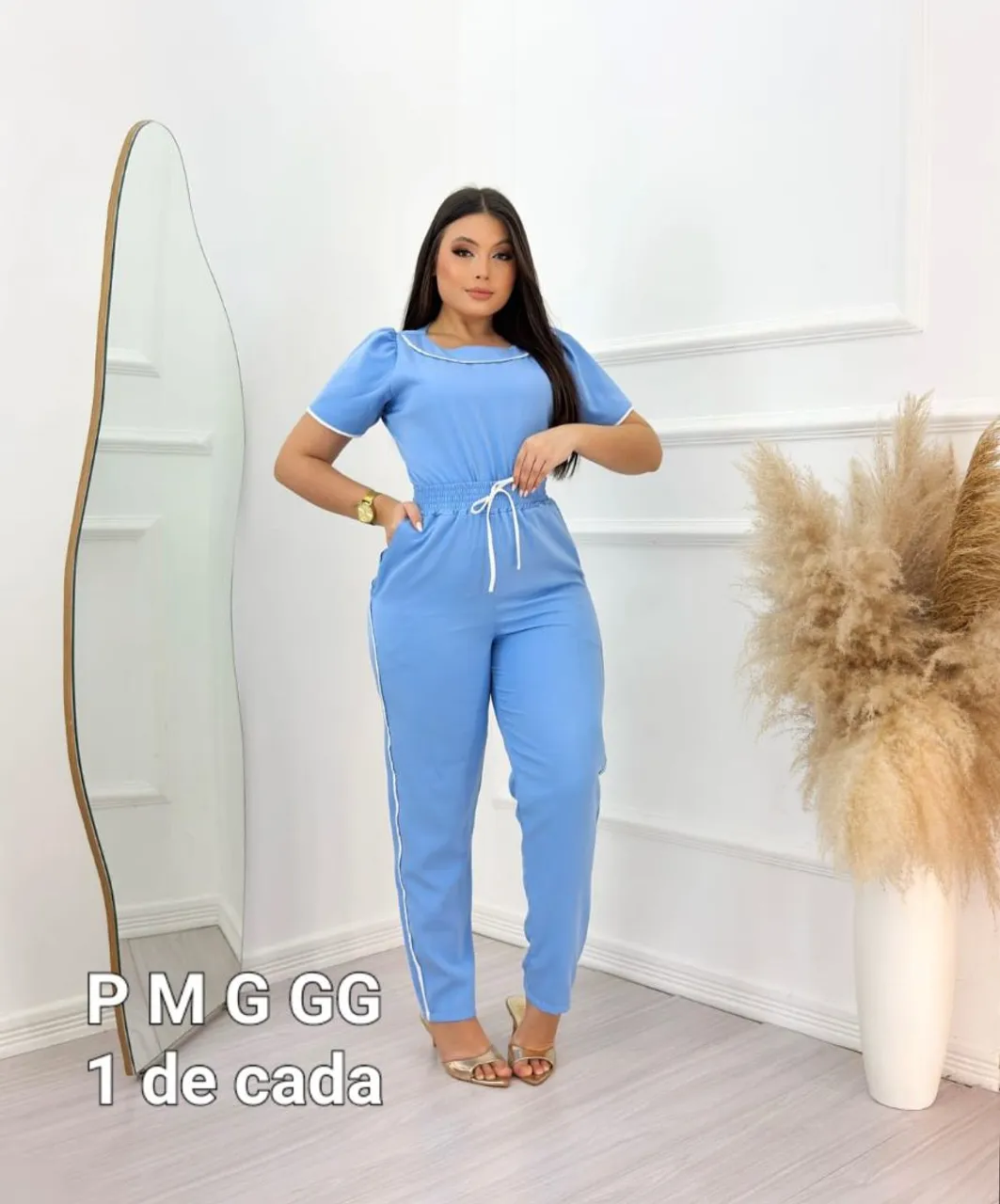 Farda conjunto Azul com Detalhes Brancos - Vários Tamanhos