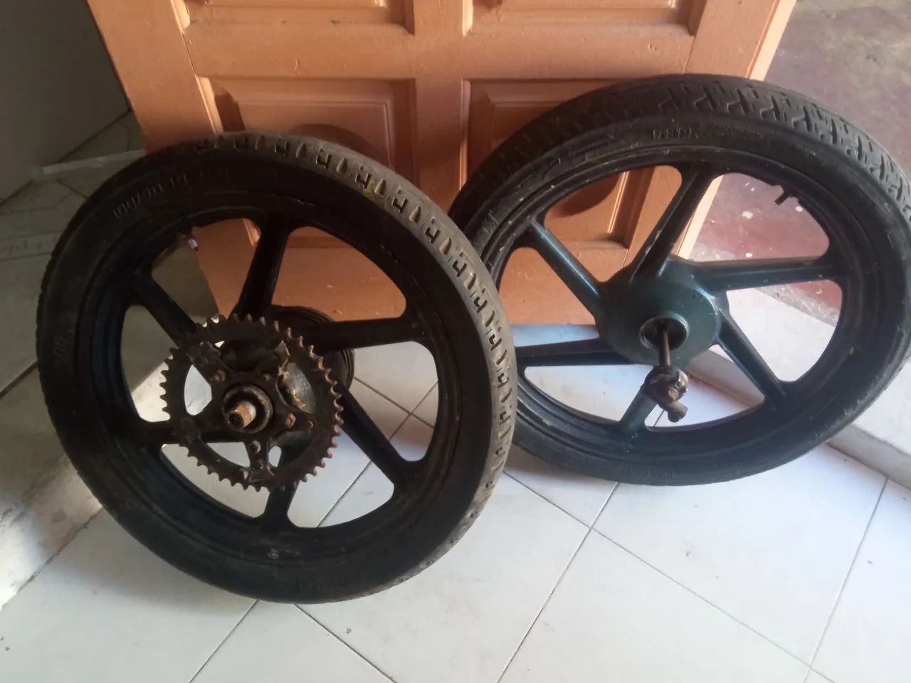 Jogo de rodas moto CG Titan- fan  /POP OU BIZ - Foto 6