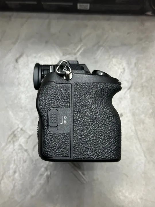 Câmera Sony Alpha A7R V ILCE-7RM5 - Foto 2