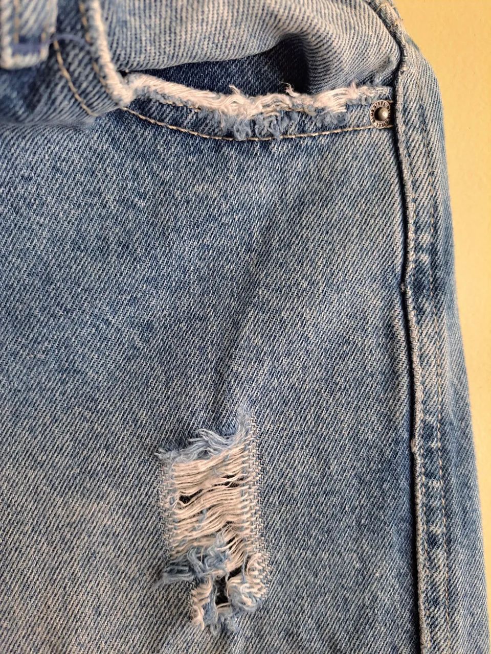 Calça Jeans Destroyed Feminina - Foto 4