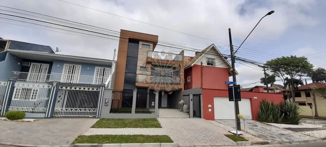 Sobrado 3 dorm. em lugar tranquilo no bairro de Santa Felidade - Foto 3