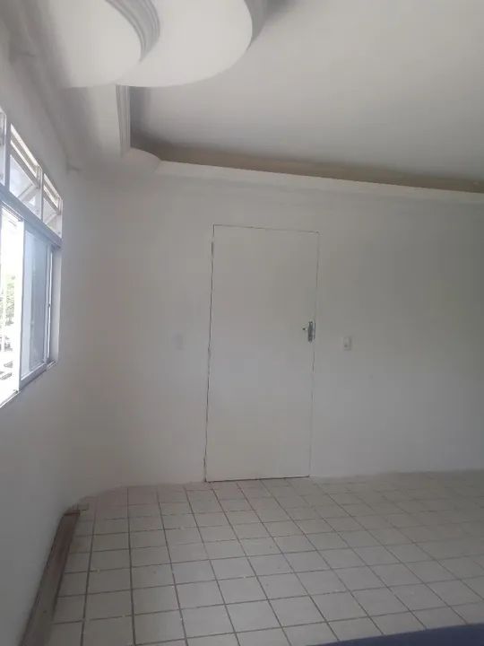 Apartamento com 3 quartos, 2 banheiros e varanda - Foto 5