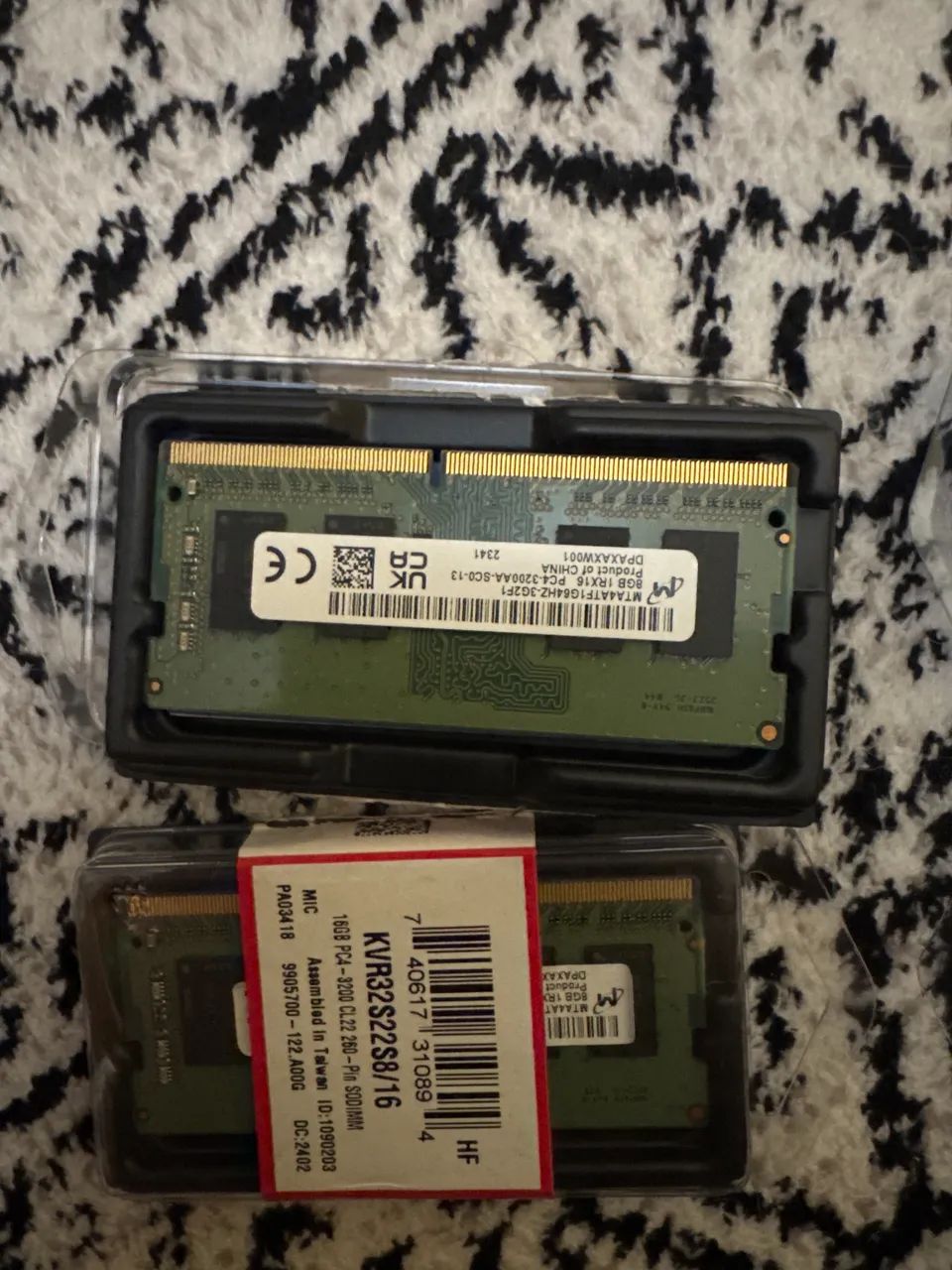 SODIMM DDR4 8GB 3200 and DDR5 16GB 5600 Memory64739358252674121