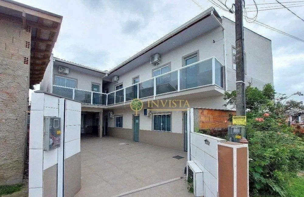 Oportunidade de rentabilidade! Prédio Residencial com 7 apartamentos - À venda na Tapera.