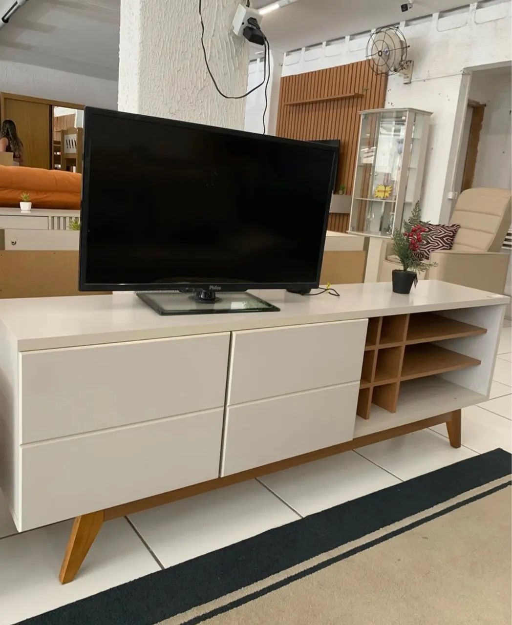 Rack Bancada Noronha Freijó TV até 70 Polegadas Larg. 1.80m