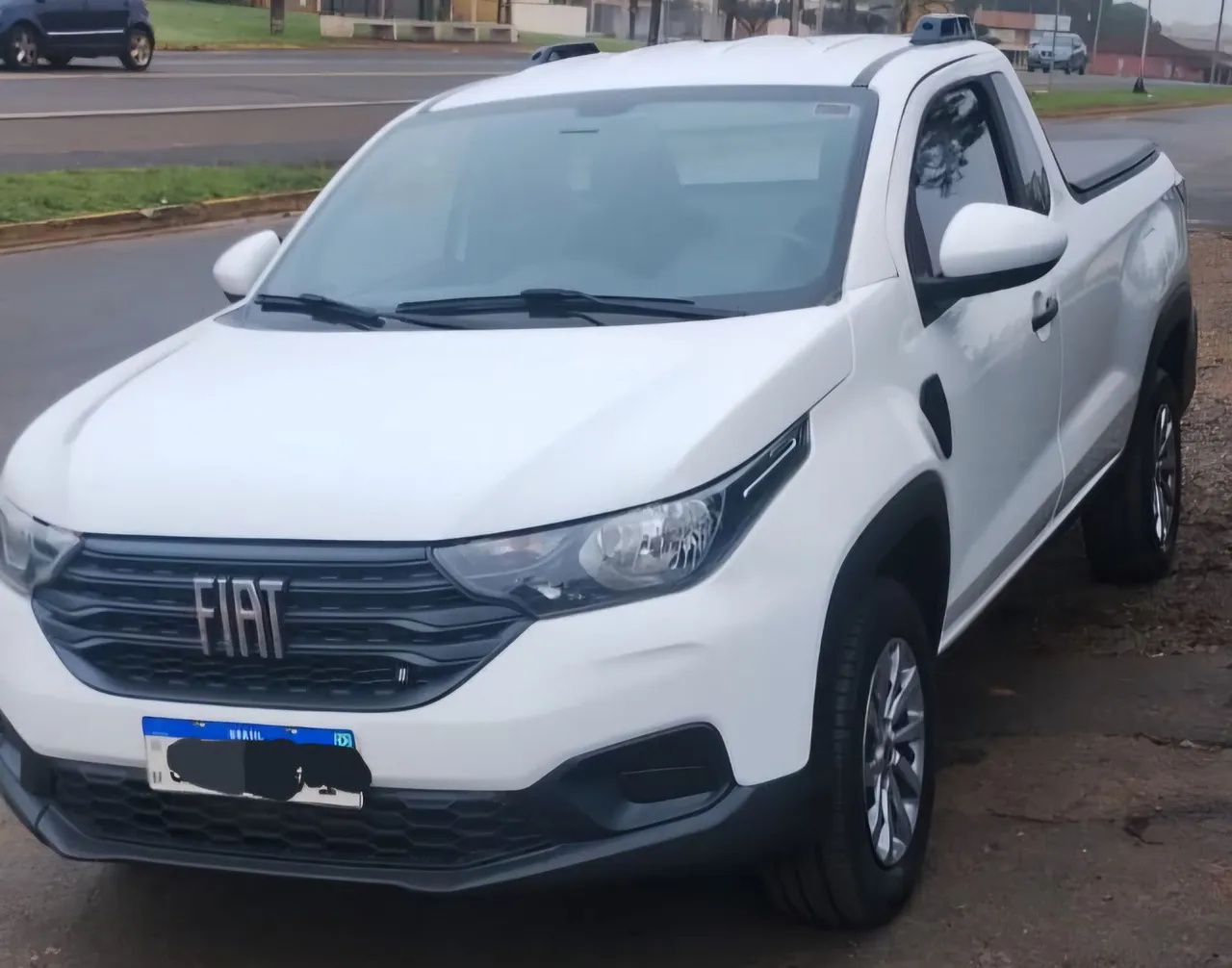 Vende- se Fiat Strada Endurance 2023/2023 Branca.
