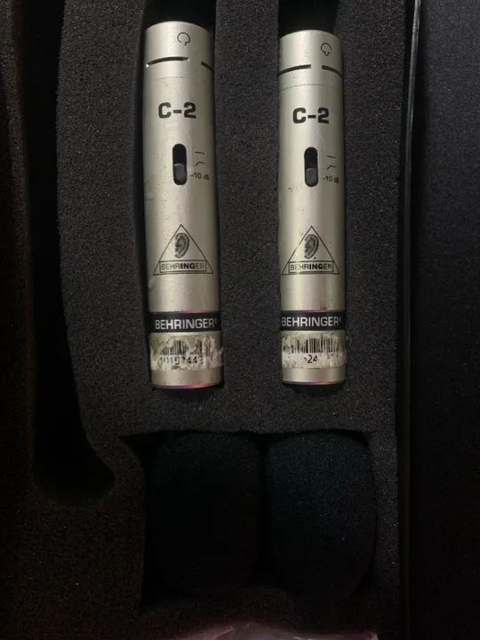 Par de microfones Behringer C2 
