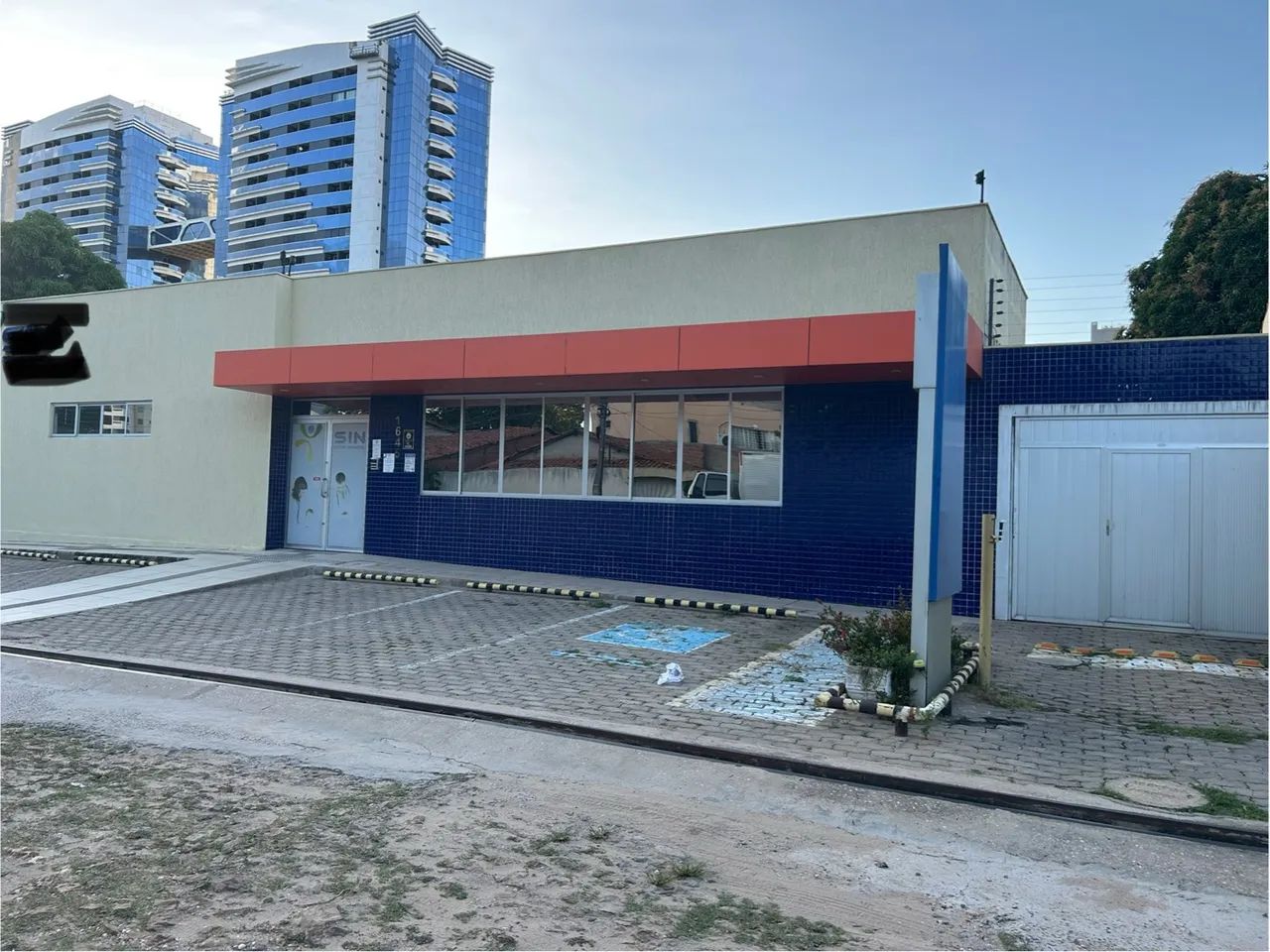 Alugo casa comercial para Consultorios ou escritórios