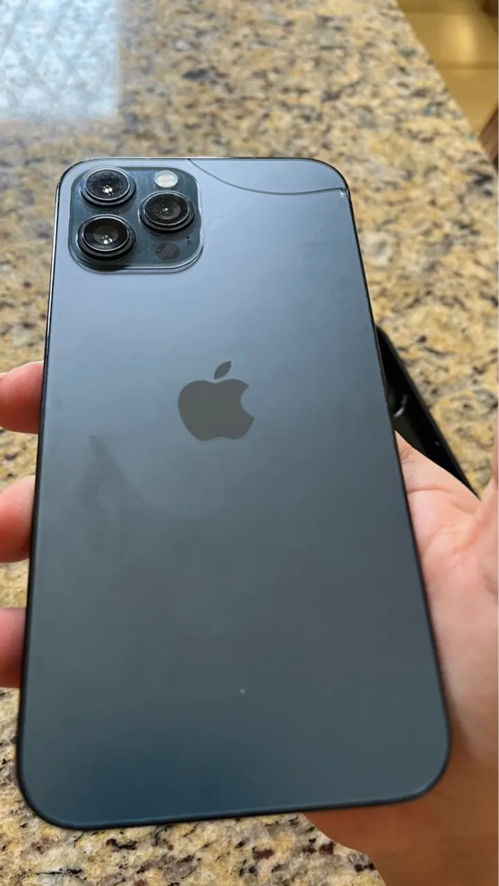 iPhone 12 Pro Max 256GB Azul - Ótimo custo-benefício!