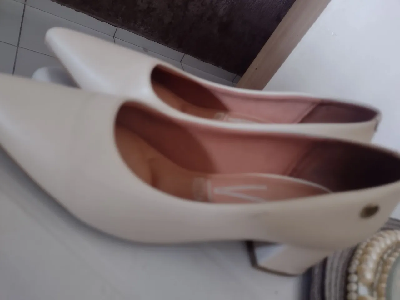 Sapatos scarpin bege