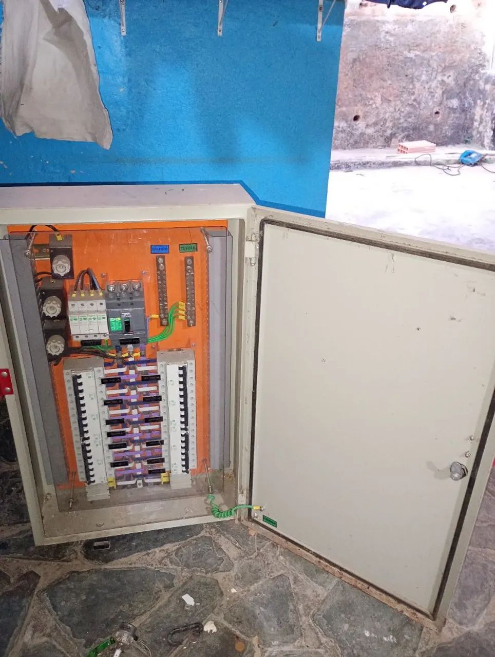 Quadro de Distribuição Elétrica65580468024450122