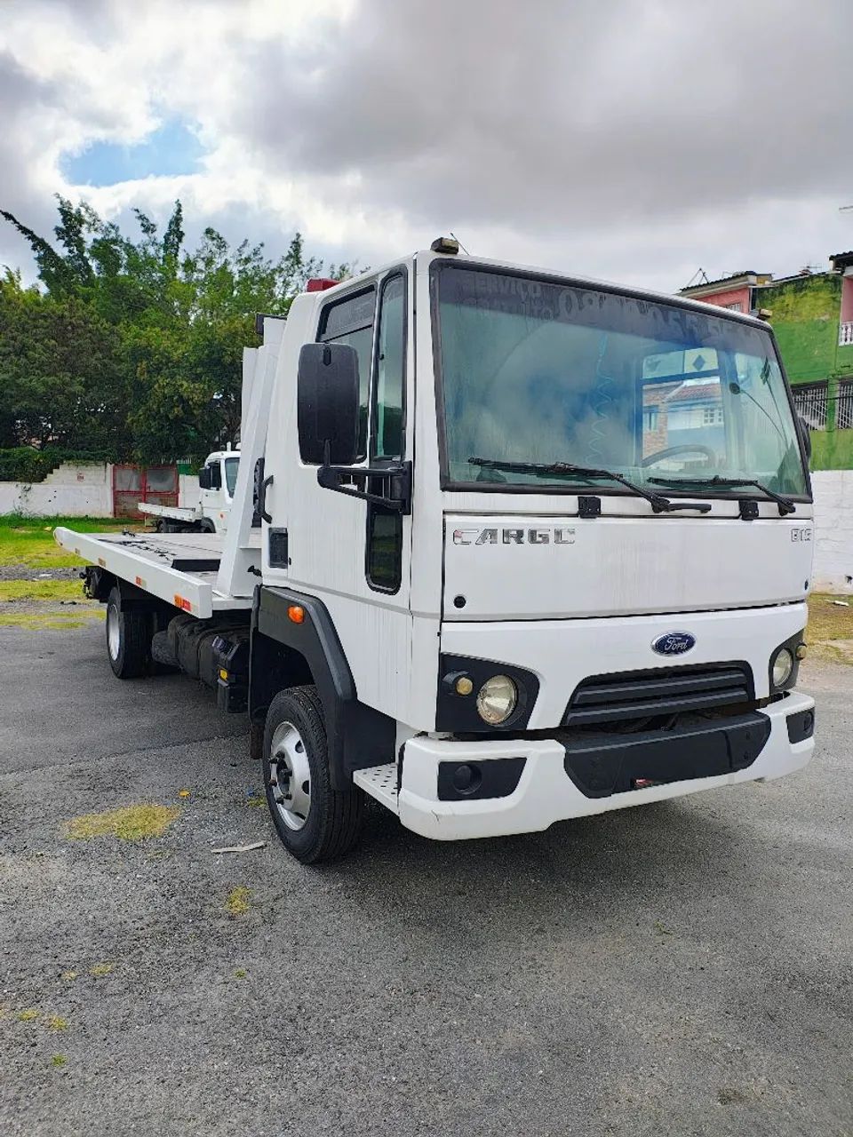 Guincho plataforma Ford cargo 816 ano 2017 