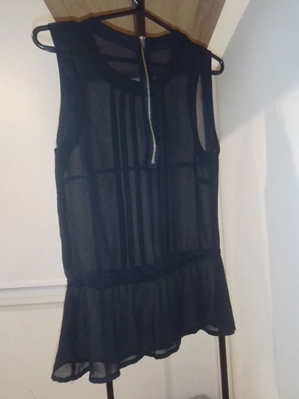 Blusa Preta em tecido transparente - Tamanho 36 / P - Foto 4
