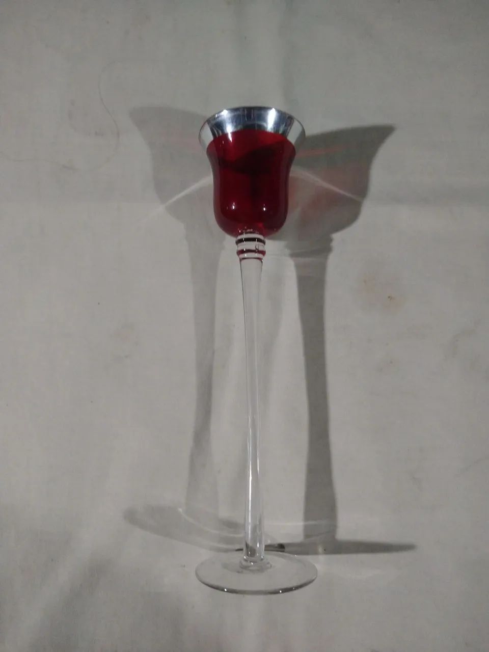 Castiçal de vidro longo (28cm).