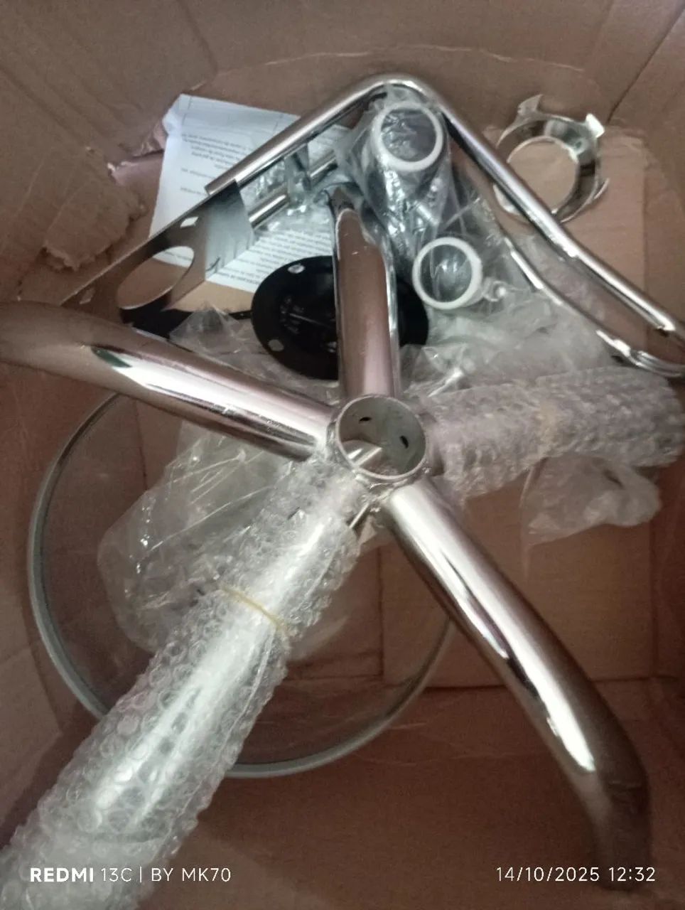 Cadeira Mocho Branca para manicure e odontologista novo - Foto 3