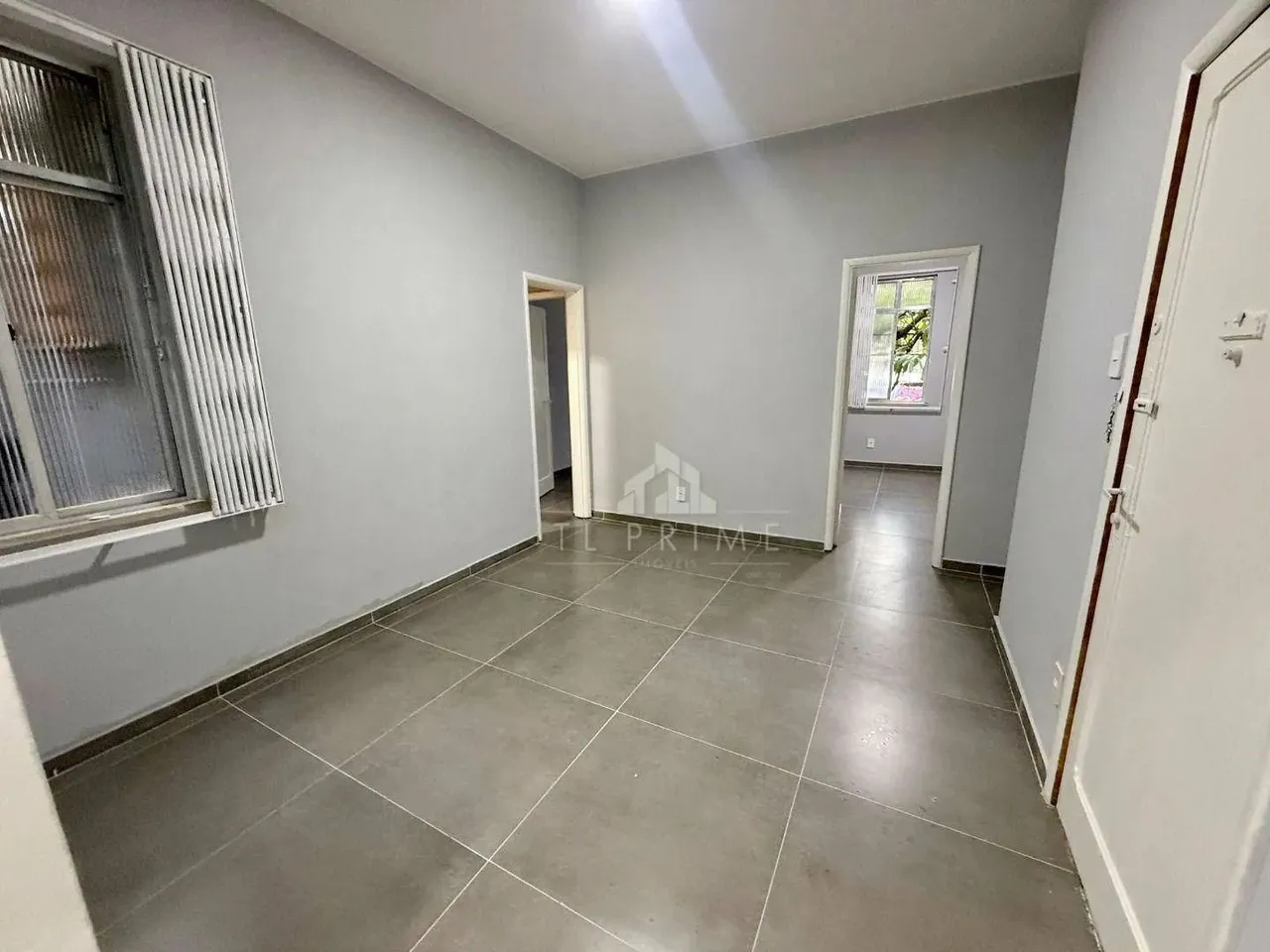 Apartamento 2 Quartos Tipo Garden para Aluguel no Bairro das Laranjeiras, Rio de Janeiro