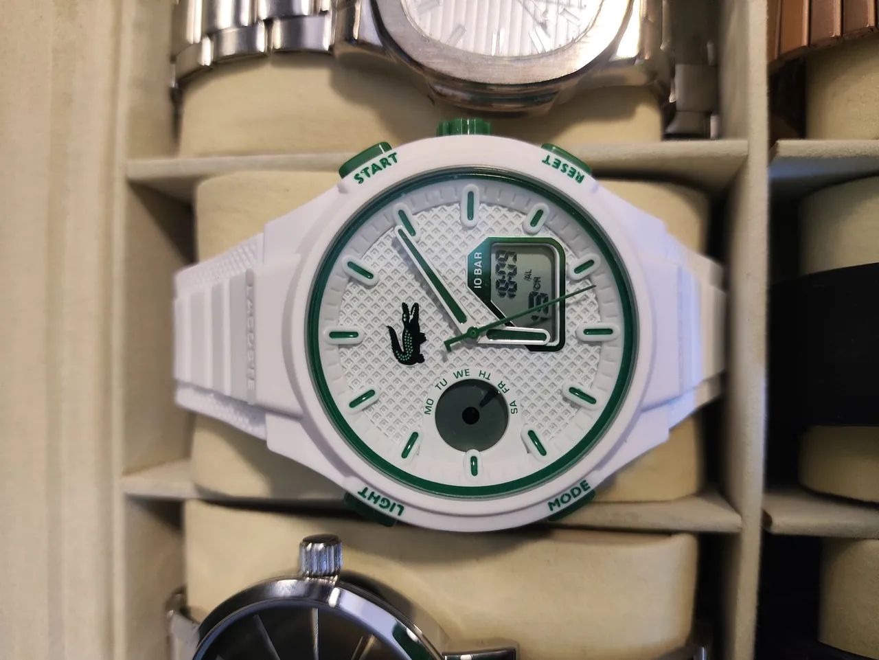 Relógio Lacoste Branco  - Foto 4