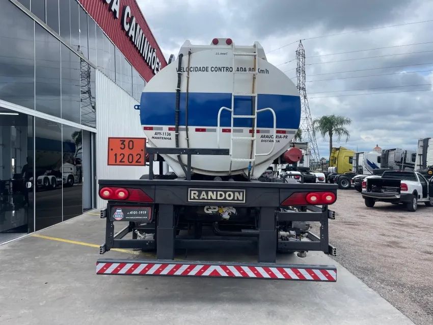 TANQUE RANDON VANDERLEIA 35 MIL LITROS ANO 15. - Foto 5