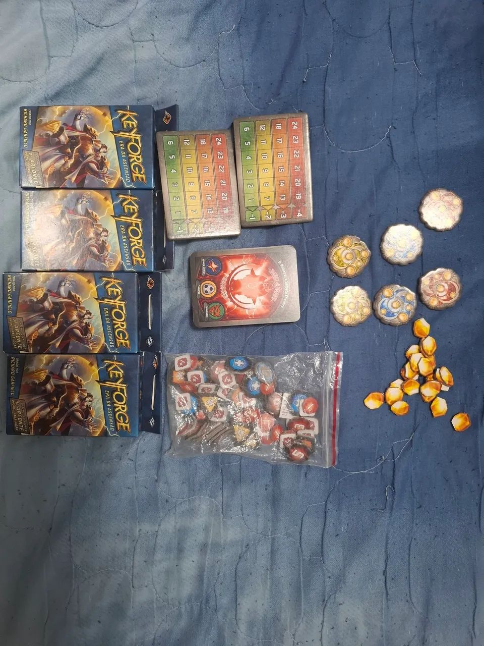 Decks Keyforge + extra e Contadores, gemas e portais.