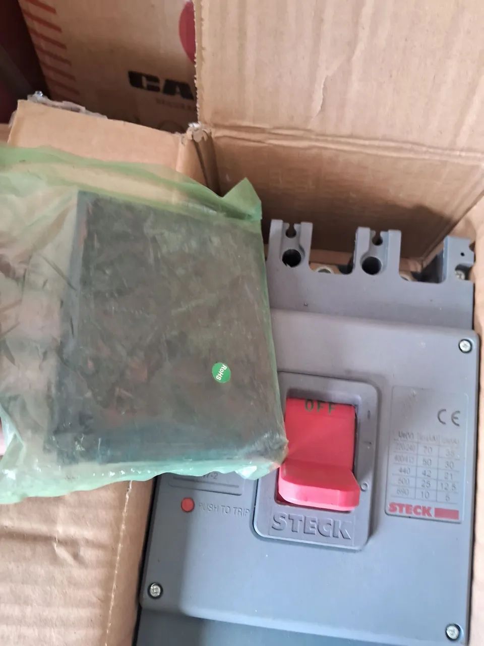 Disjuntor stack 400 amperes 3p caixa moldada. - Foto 2