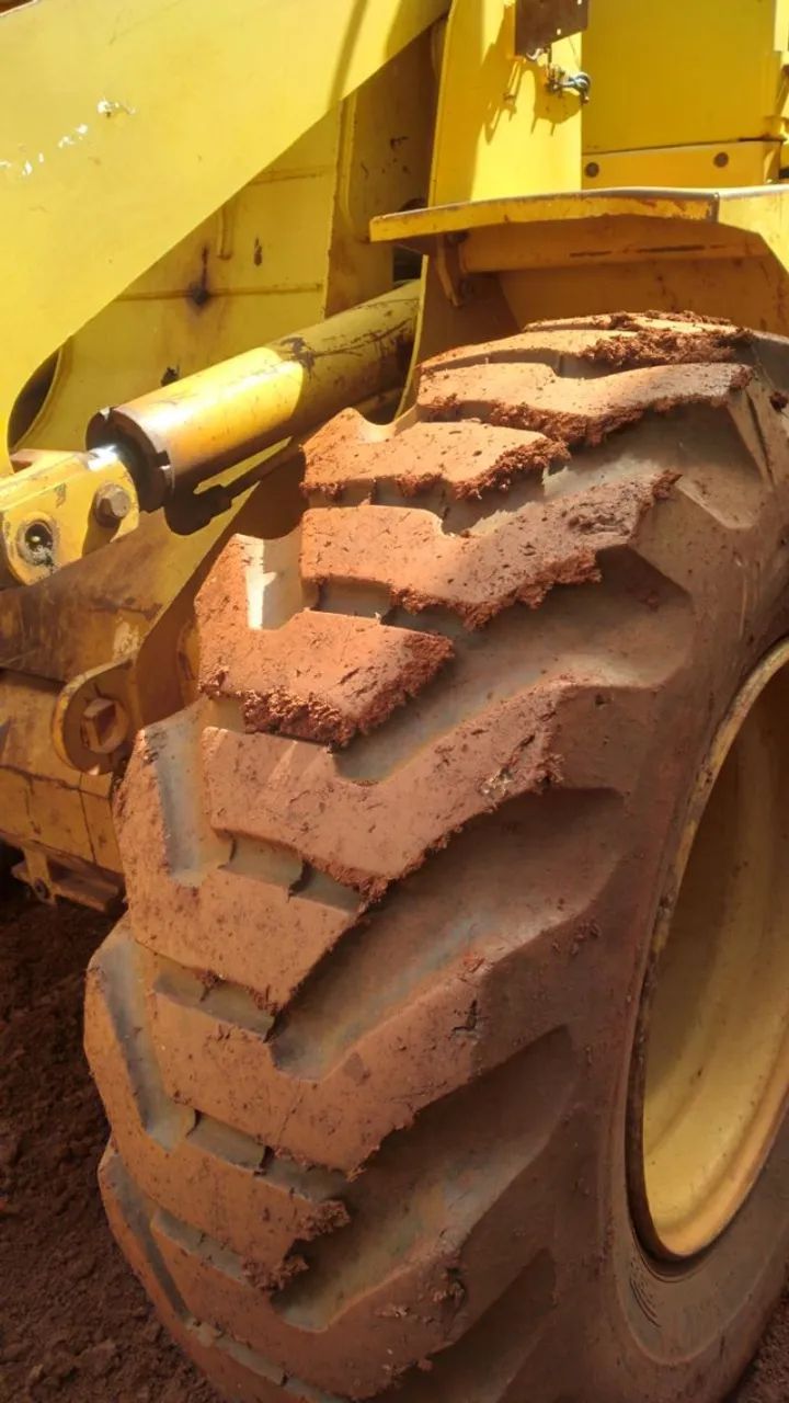PA CARREGADEIRA CATERPILLAR 1998 - Foto 4