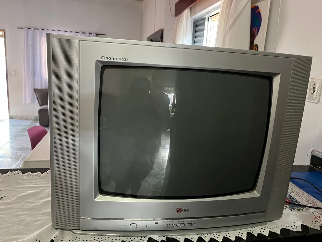 TV LG Cinemaster 29 polegadas funcionando
